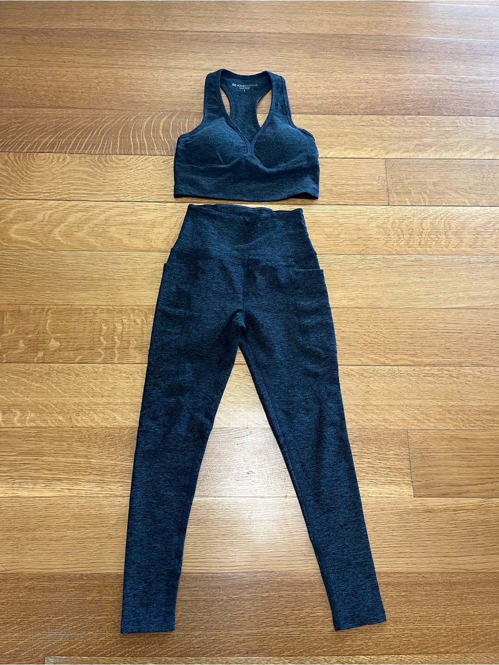 Beyond yoga spacedye out of pocket high waist legging and bra top small